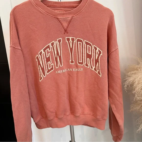American Eagle Outfitters New York Coral Crewneck Sweatshirt S/M - Picture 3 of 6